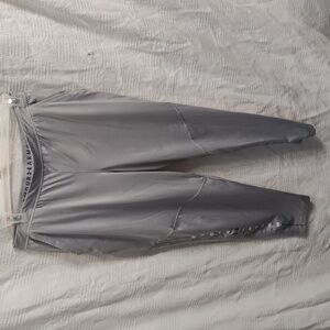 Under armor silver yoga pants size 20